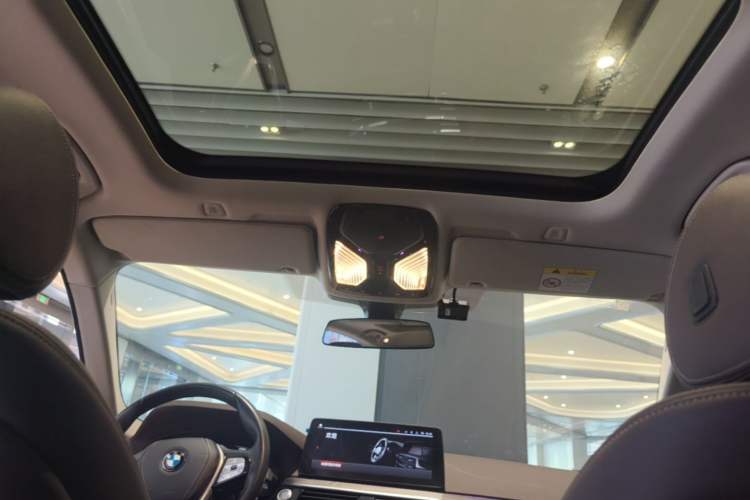 Used BMW 5 Series 2023 530Li Leading Edition Luxury Package Headliner