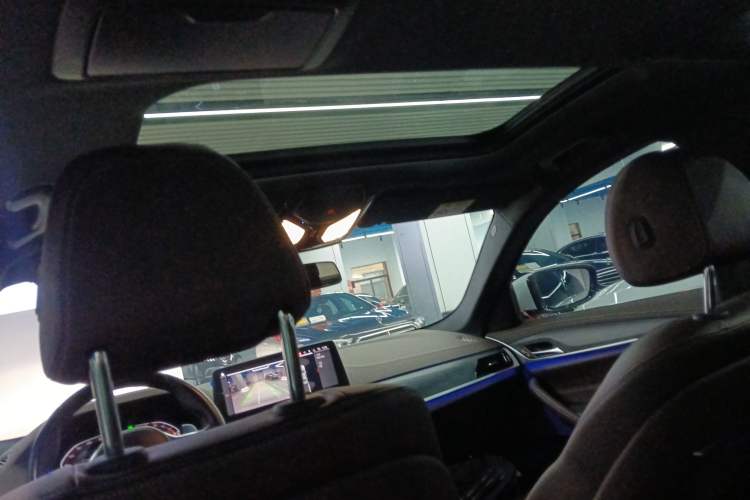 Used BMW 5 Series 2023 530Li Leading Model M Sport Package Headliner