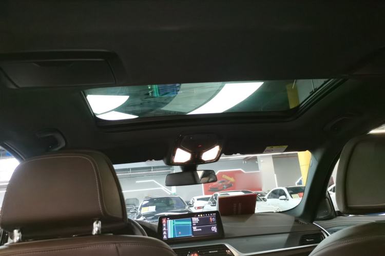 Used BMW 5 Series 2023 530Li Luxury Edition M Sport Package Headliner