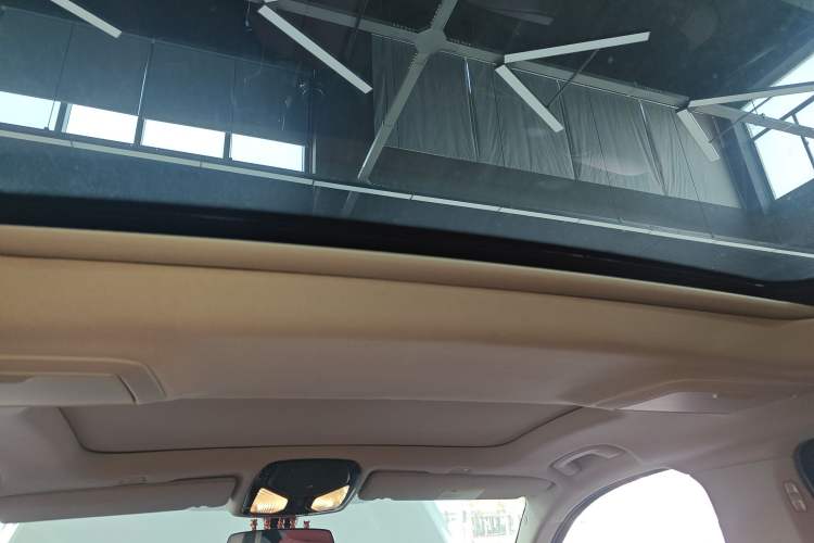 Used BMW 5 Series 2023 530Li Leading Edition Luxury Package Headliner