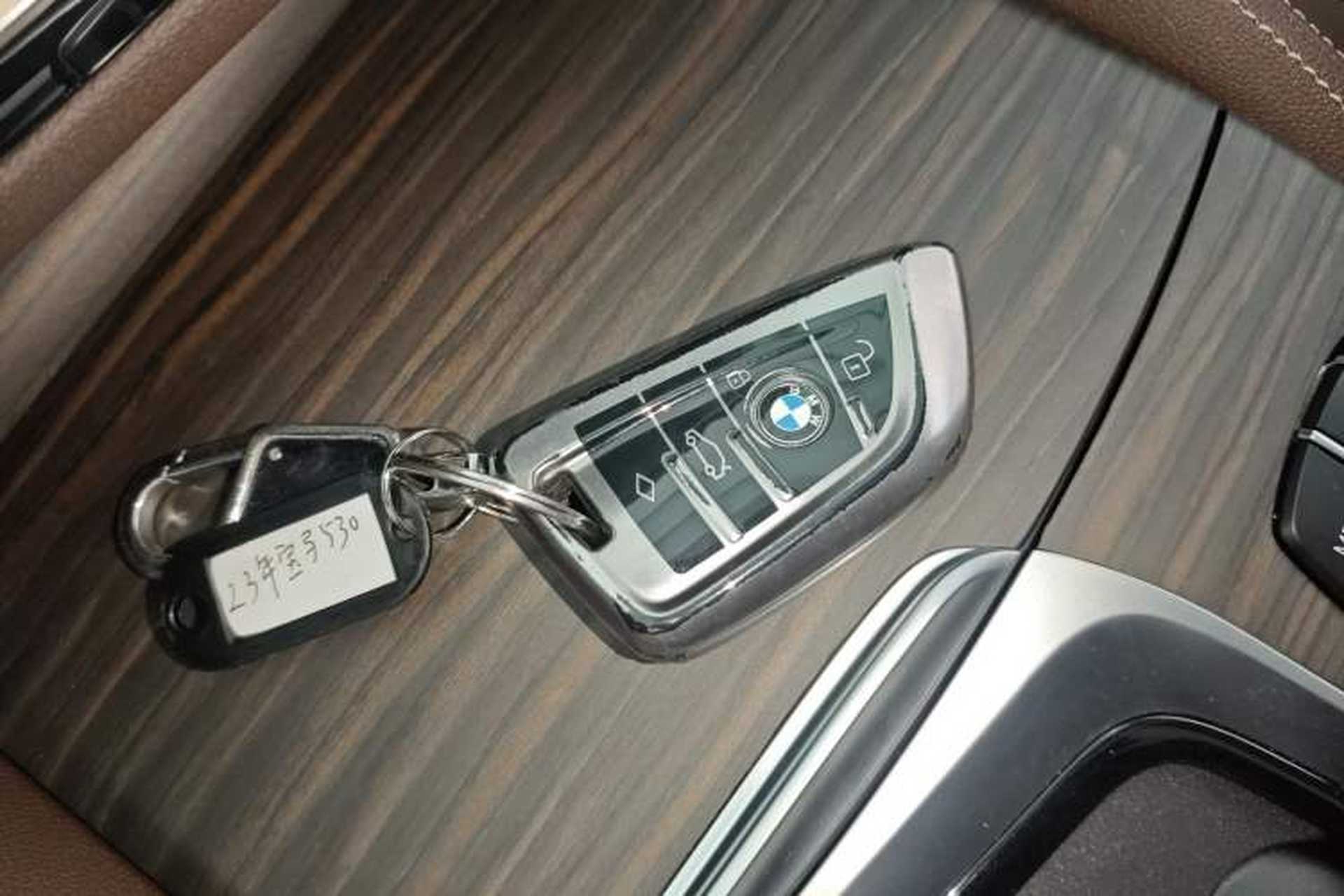 Used BMW 5 Series 2023 530Li Leading Edition Luxury Package Interior 1