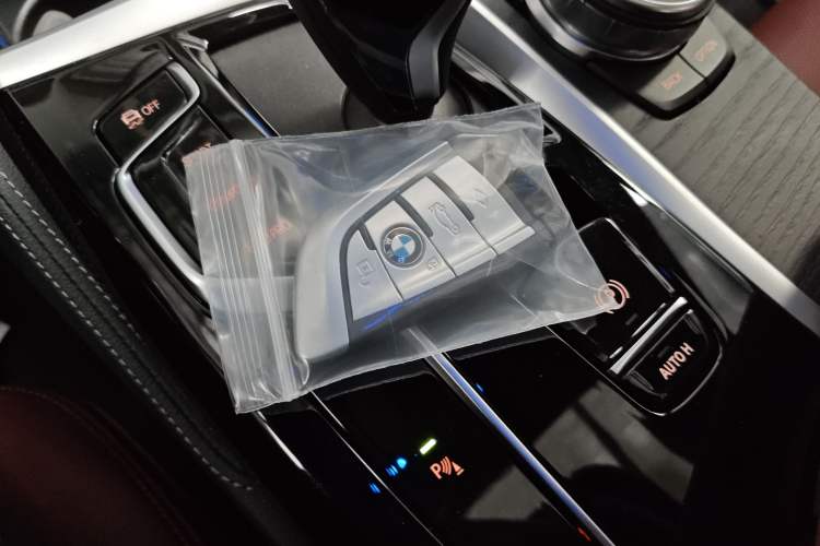Used BMW 5 Series 2023 530Li Leading Model M Sport Package Interior 1