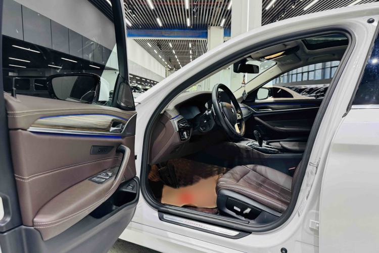 Used BMW 5 Series 2023 530Li Leading Edition Luxury Package Interior 1