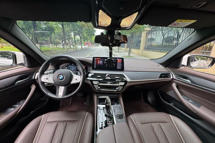 Used BMW 5 Series 2023 530Li Leading Model M Sport Package Interior 1