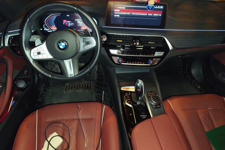 Used BMW 5 Series 2023 530Li Leading Model M Sport Package Interior 2