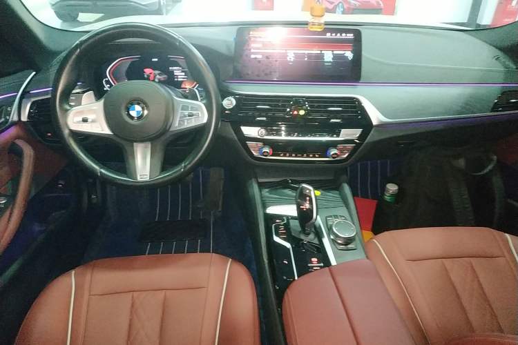 Used BMW 5 Series 2023 530Li Leading Model M Sport Package Interior 2