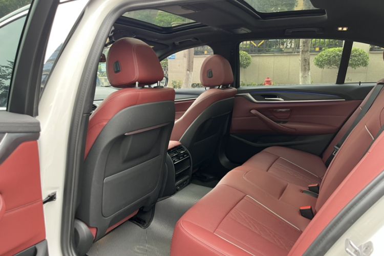Used BMW 5 Series 2023 530Li Leading Model M Sport Package Interior 2