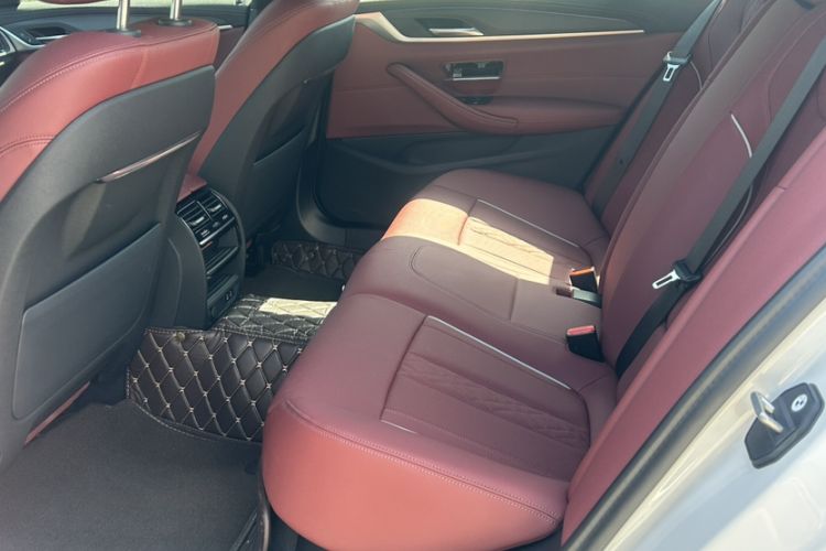 Used BMW 5 Series 2023 530Li Leading Model M Sport Package Interior 2