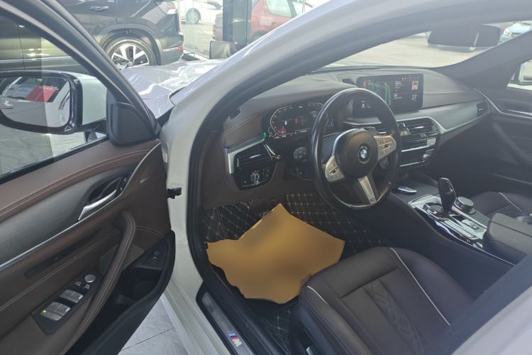Used BMW 5 Series 2023 Restyled 530Li Leading Edition M Sport Package Interior 3