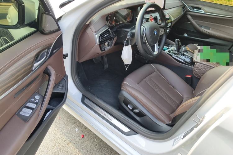 Used BMW 5 Series 2023 530Li Leading Edition Luxury Package Interior 3