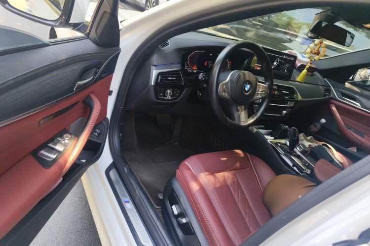 Used BMW 5 Series 2023 530Li Leading Model M Sport Package Interior 3