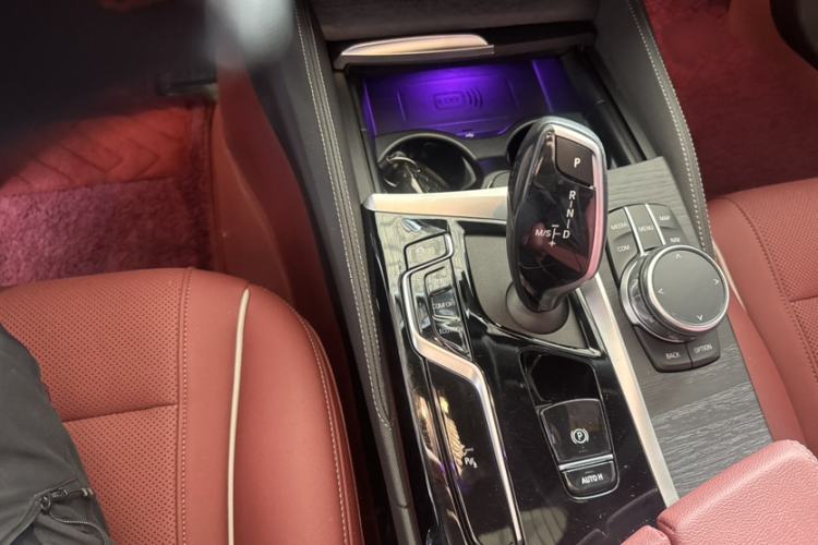 Used BMW 5 Series 2023 530Li xDrive M Sport Package Interior 3