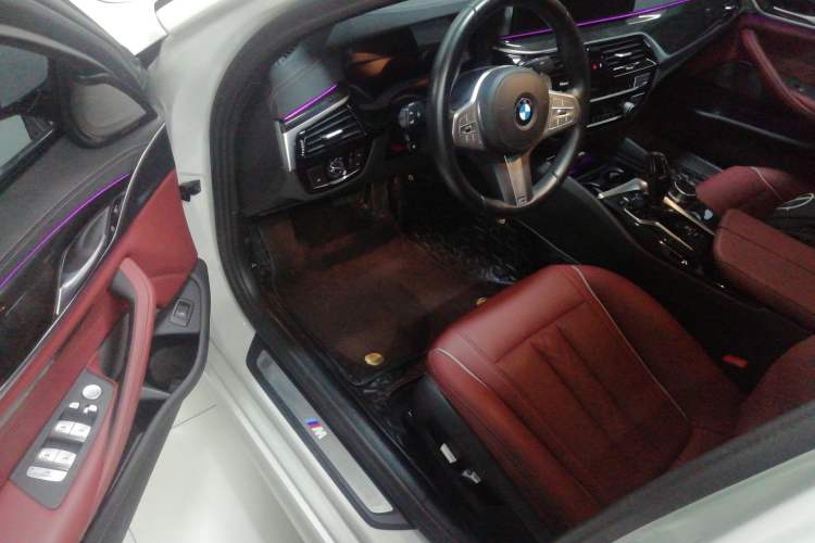 Used BMW 5 Series 2023 530Li Leading Model M Sport Package Interior 3