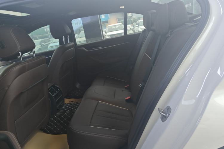 Used BMW 5 Series 2023 Restyled 530Li Leading Edition M Sport Package Interior 4