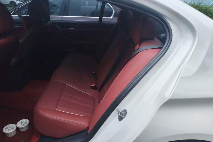 Used BMW 5 Series 2023 530Li Leading Model M Sport Package Interior 4