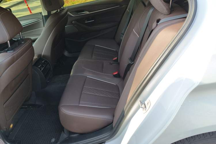 Used BMW 5 Series 2023 530Li Leading Edition Luxury Package Interior 4