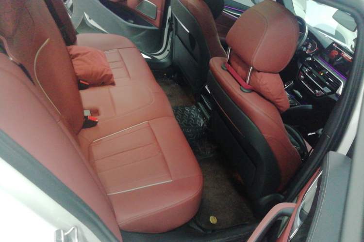 Used BMW 5 Series 2023 530Li Leading Model M Sport Package Interior 4