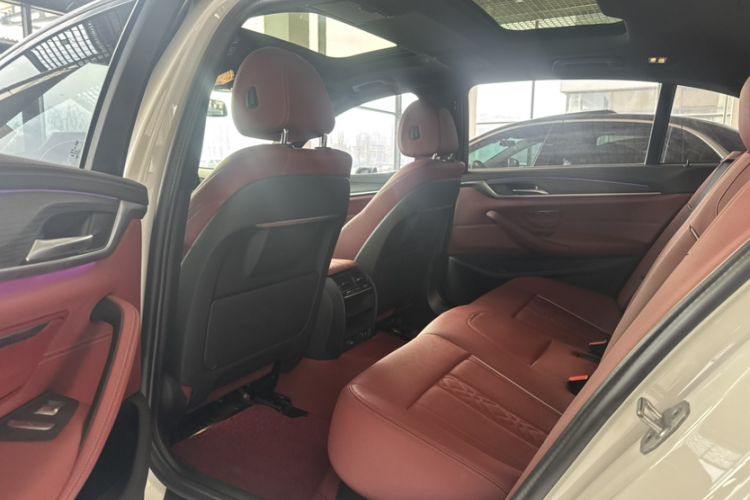 Used BMW 5 Series 2023 530Li xDrive M Sport Package Interior 5
