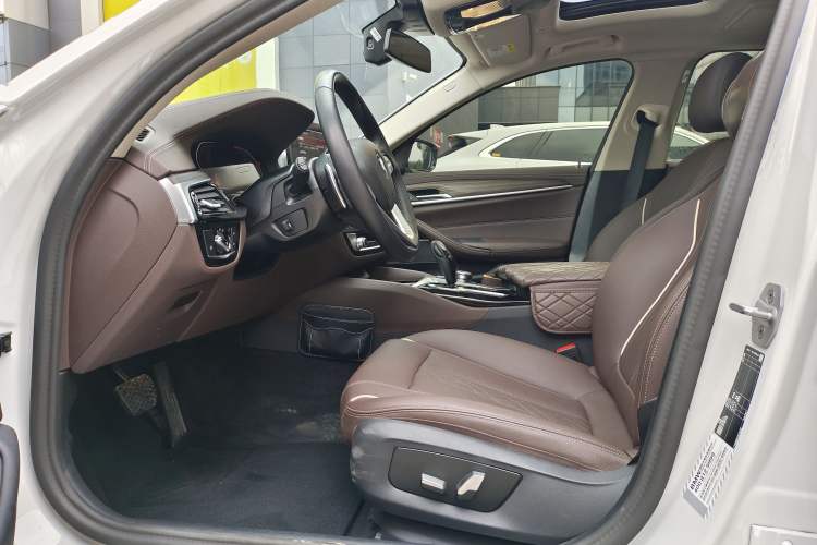 Used BMW 5 Series 2023 530Li Leading Edition Luxury Package Interior 6
