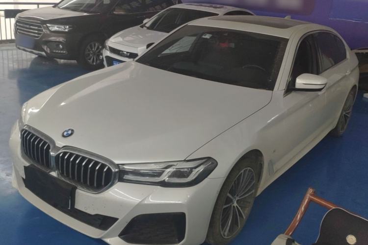 Used BMW 5 Series 2023 530Li Leading Model M Sport Package Guazi used car, China used car export, Used car for sale, Used cars, Cheapest cars for sale