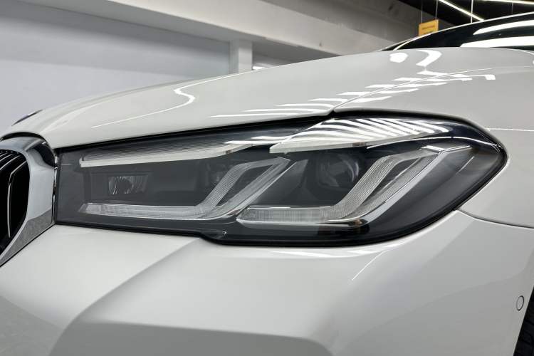 Used BMW 5 Series 2023 Restyled 530Li Leading Edition M Sport Package Left Front Headlight