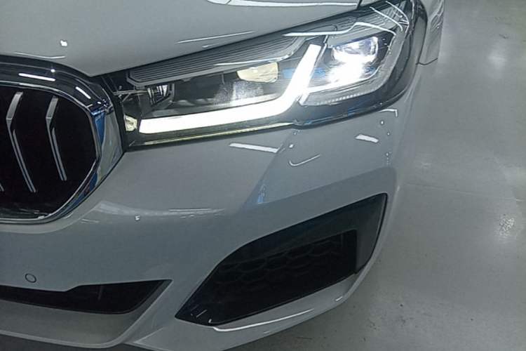 Used BMW 5 Series 2023 530Li Luxury Edition M Sport Package Left Front Headlight