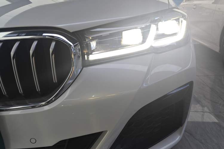 Used BMW 5 Series 2023 Restyled 530Li Leading Edition M Sport Package Left Front Headlight