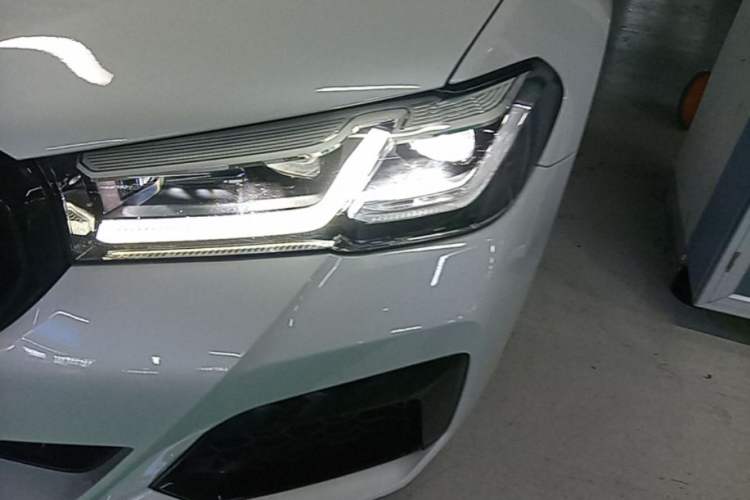 Used BMW 5 Series 2023 530Li Leading Model M Sport Package Left Front Headlight