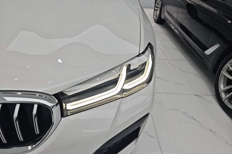 Used BMW 5 Series 2023 530Li Leading Model M Sport Package Left Front Headlight
