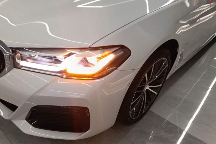 Used BMW 5 Series 2023 530Li Leading Model M Sport Package Left Front Headlight