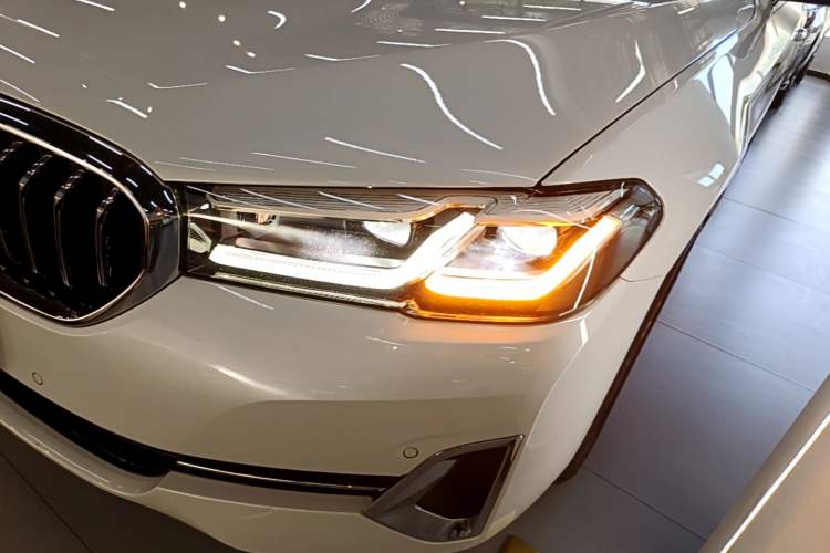 Used BMW 5 Series 2023 530Li Leading Edition Luxury Package Left Front Headlight