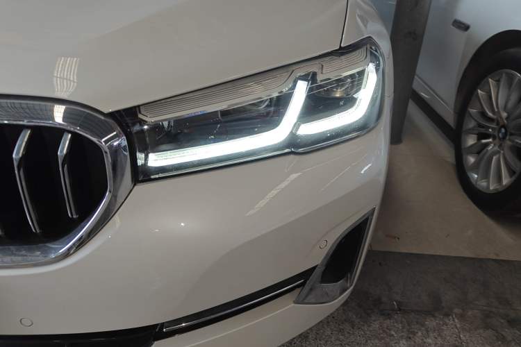 Used BMW 5 Series 2023 530Li Leading Edition Luxury Package Left Front Headlight
