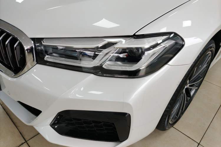 Used BMW 5 Series 2023 530Li Leading Model M Sport Package Left Front Headlight
