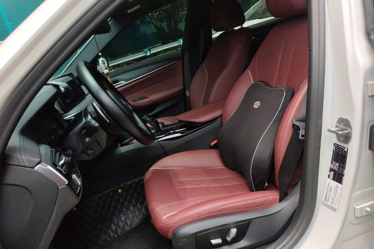 Used BMW 5 Series 2023 530Li Leading Model M Sport Package Left Front Seat