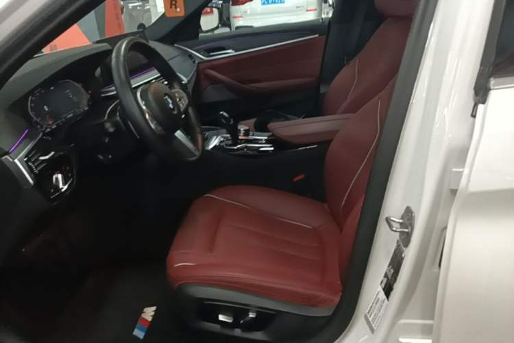 Used BMW 5 Series 2023 530Li Leading Model M Sport Package Left Front Seat
