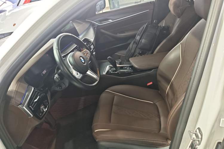 Used BMW 5 Series 2023 530Li xDrive M Sport Package Left Front Seat