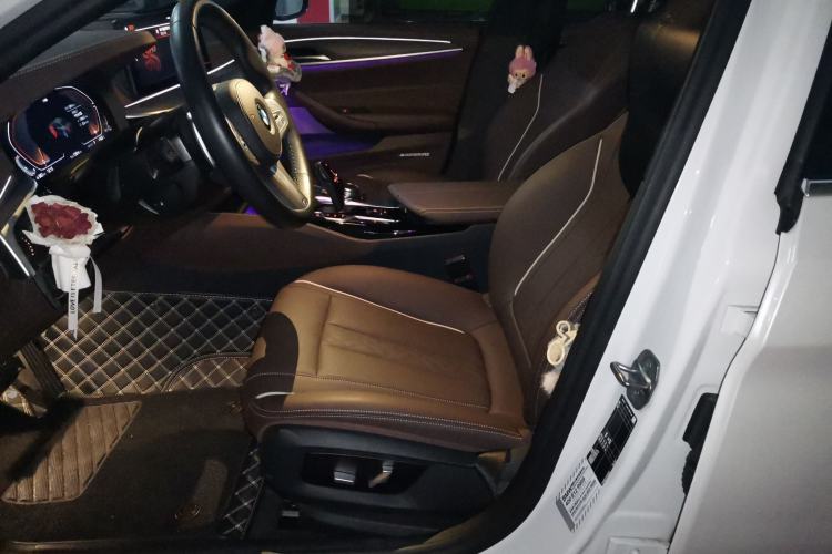 Used BMW 5 Series 2023 Restyled 530Li Leading Edition M Sport Package Left Front Seat