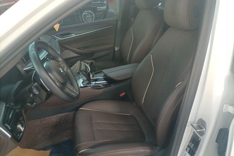 Used BMW 5 Series 2023 530Li Leading Model M Sport Package Left Front Seat