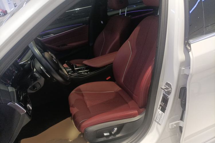 Used BMW 5 Series 2023 530Li Leading Model M Sport Package Left Front Seat