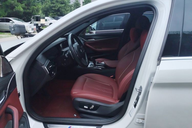 Used BMW 5 Series 2023 530Li Leading Model M Sport Package Left Front Seat