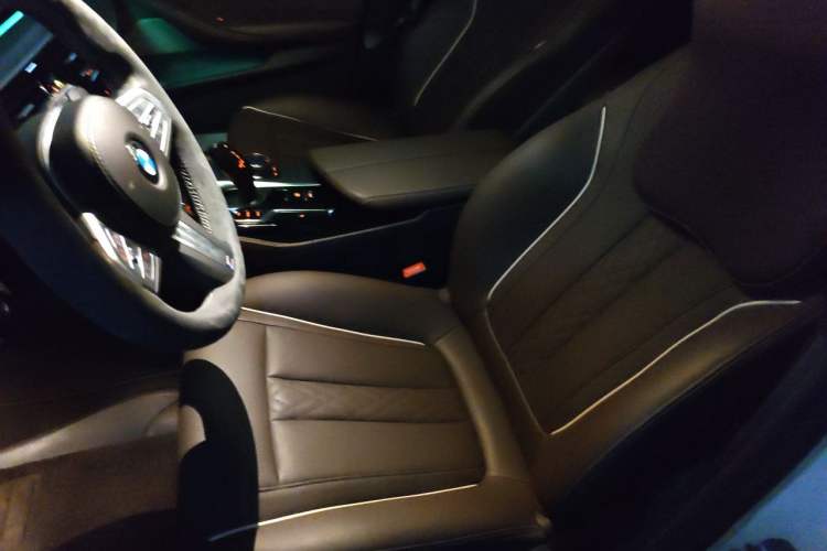 Used BMW 5 Series 2023 530Li Leading Model M Sport Package Left Front Seat