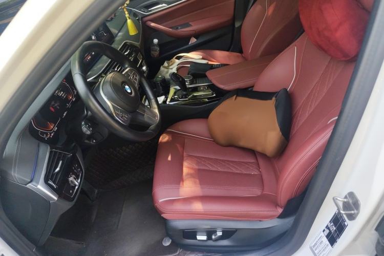 Used BMW 5 Series 2023 530Li Leading Model M Sport Package Left Front Seat