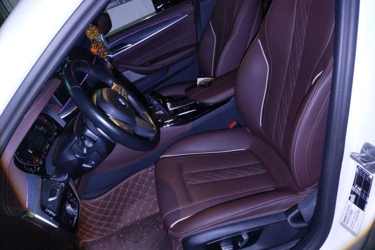 Used BMW 5 Series 2023 530Li Leading Model M Sport Package Left Front Seat