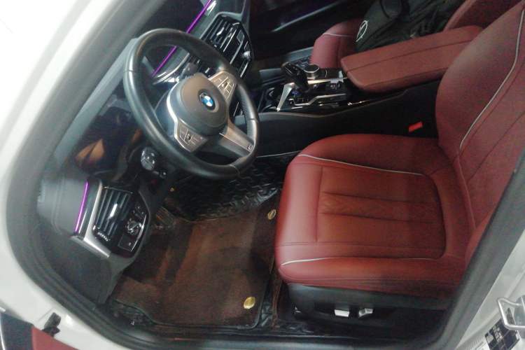 Used BMW 5 Series 2023 530Li Leading Model M Sport Package Left Front Seat