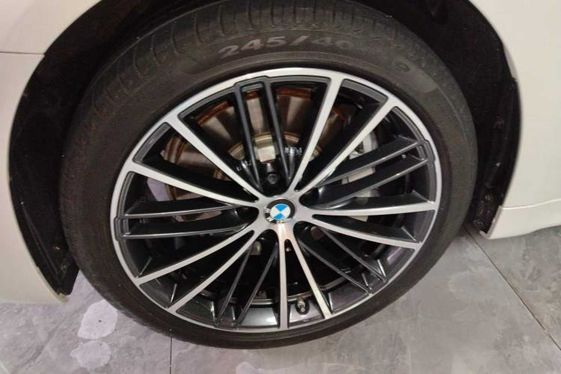 Used BMW 5 Series 2023 530Li Leading Model M Sport Package Left Front Wheel Hub
