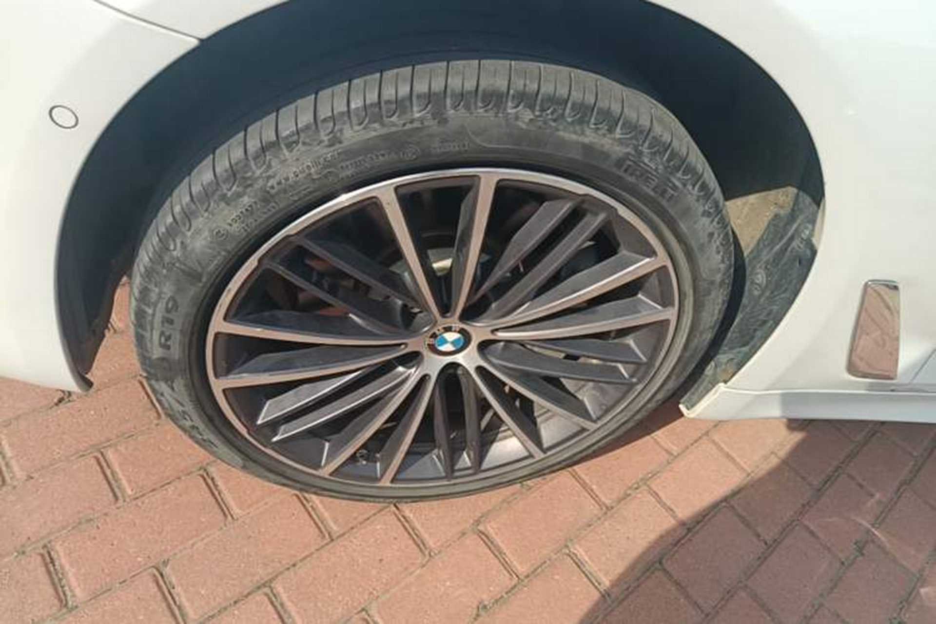 Used BMW 5 Series 2023 530Li Leading Model M Sport Package Left Front Wheel Hub