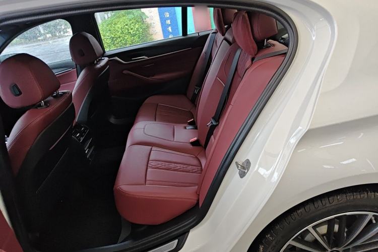 Used BMW 5 Series 2023 530Li Leading Model M Sport Package Left Rear Seat