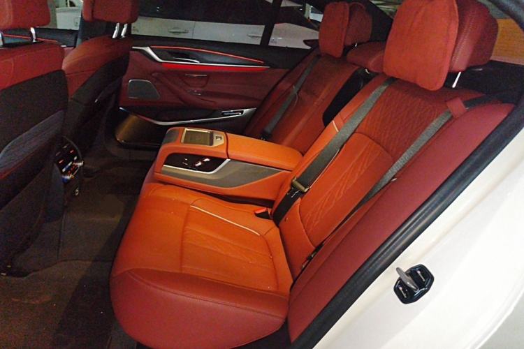 Used BMW 5 Series 2023 530Li Luxury Edition M Sport Package Left Rear Seat