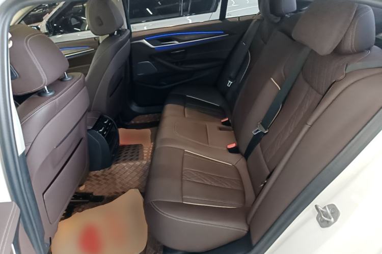 Used BMW 5 Series 2023 530Li Leading Edition Luxury Package Left Rear Seat