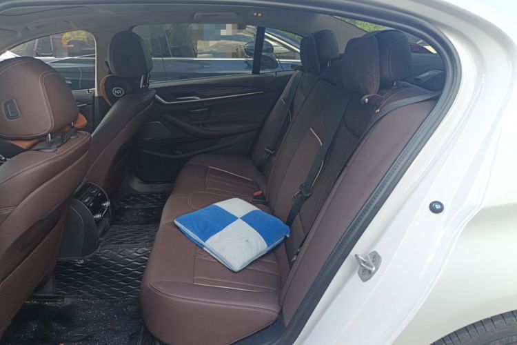 Used BMW 5 Series 2023 530Li Leading Edition Luxury Package Left Rear Seat